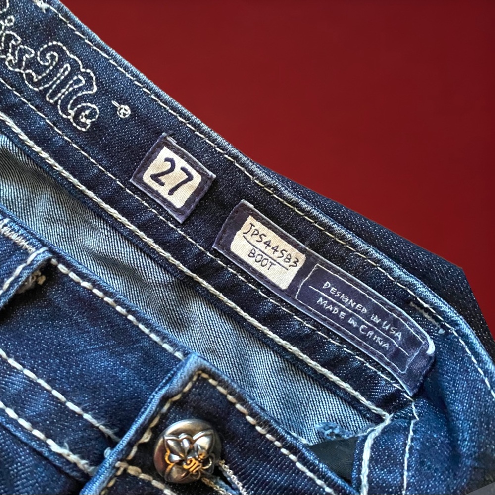 Miss Me Low Rise Bootcut jeans Sz. 27 NWOT Dark wash Embellished Cross pockets - Picture 7 of 11